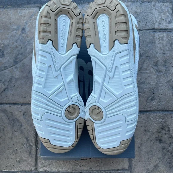 Size 9 Women’s - New Balance 550 ‘White Incense’ - Picture 3 of 4